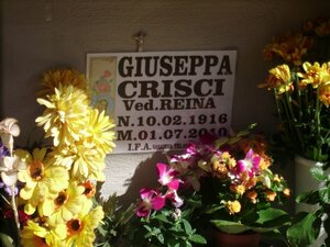 01/07/2010: Tomba di Pina (Giuseppa Crisci)